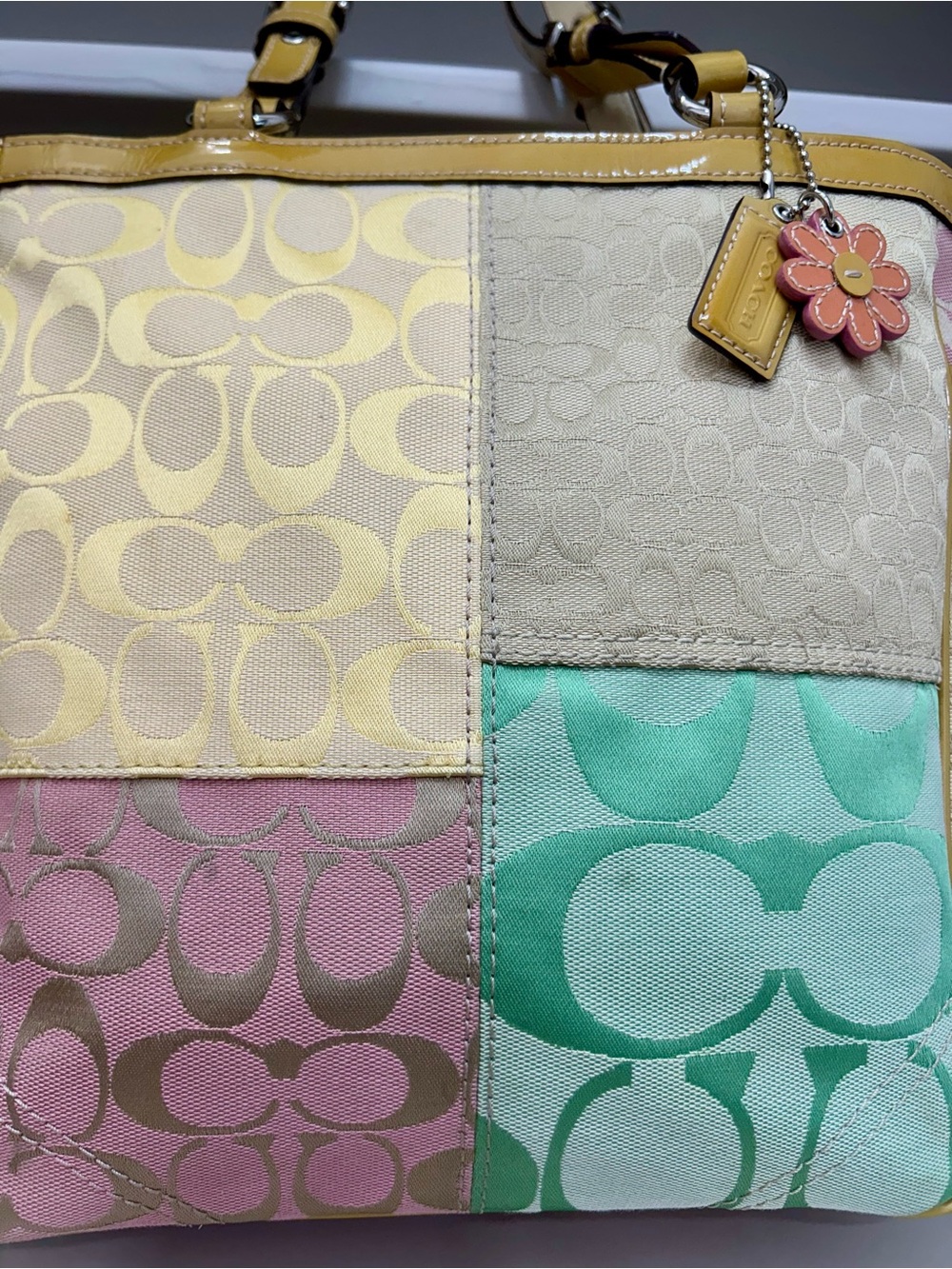 Coach Spring Y2K Signature Pastel Patchwork Turnlock Gallery Tote Shoulder Bag - Picture 5 of 16